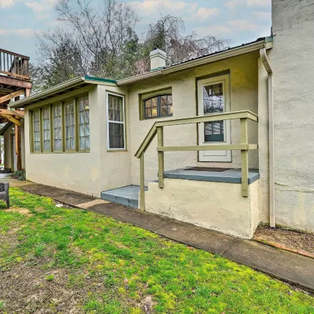 Johnson City Vacation Rental 1 Block to Etsu
