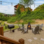 Great Location-1 Mile to Parkway/Hot Tub/Chiminea Fire Pit/Games