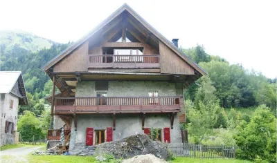 Les Sybelles Chalet Le Bourrier Hotels near Le Laitelet