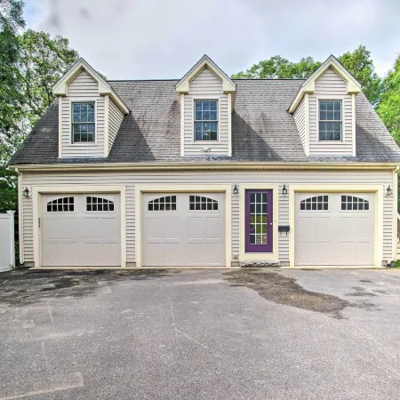 Cape Cod Home w/ Deck ~ 3 Mi to Beaches