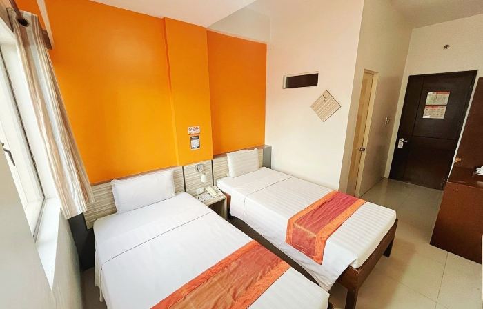 Travelbee Business Inn