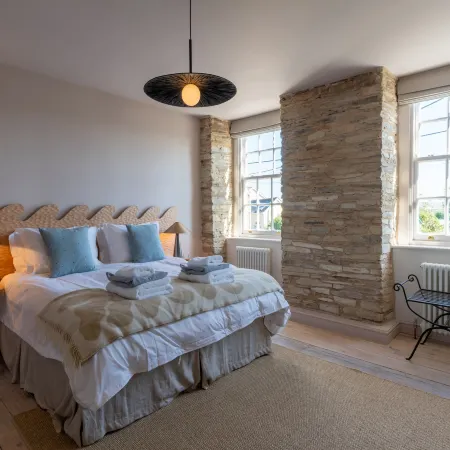 Restored House in Padstow with Hot Tub