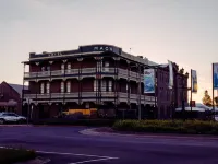 Quality Hotel Bentinck Hotels in Portland