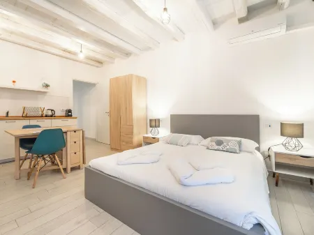 La Dolce Cagliari Holiday Home Отели в г. Кальяри