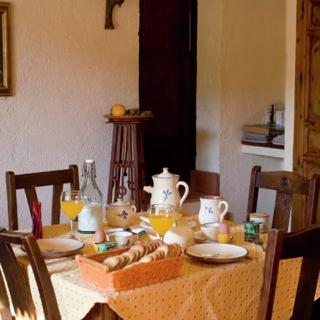 La Zoya, Tranquil Riverside Retreat