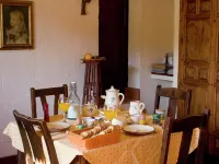 La Zoya, Tranquil Riverside Retreat