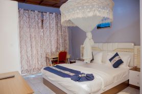 Best Inn Motel Musinguzi Frank