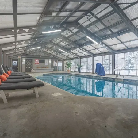 Sun & Ski Inn and Suites