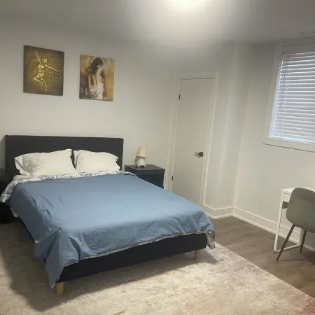 Cozy retreat! Perfect for two. Relax & unwind in this charming space.