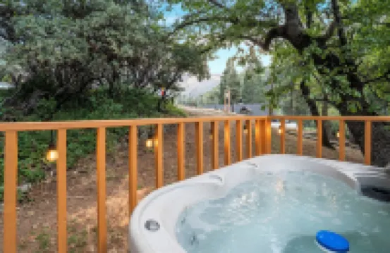 Sequoia A-frame Nirvana: Modern + Views + Hot Tub + Cozy Fireplace+Pet Friendly
