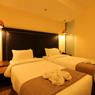 Victoria Hotel Hotels near City Centre, New Town, City Centre
