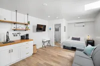 Cowichan Lake Cottages -Riverside Hotels in Cowichan Valley