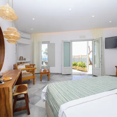 Christiana Hotel Hotels near Damuli Beach