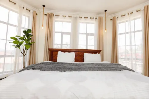 Pillar House Inn - 2-Star