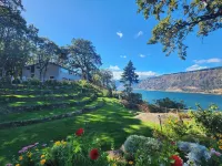 Westcliff Lodge Hotels in Hood River