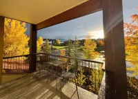 Spacious 3Br, Perfect Downtown Location w/ Pool, Hot Tub, & Shuttle Access