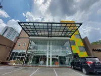 Rumah Familiku 1 Syariah Hotels in Siwalankerto