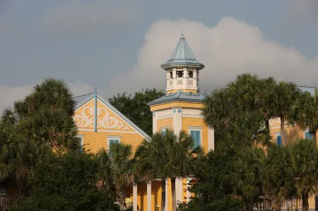 Disney's Caribbean Beach Resort Отели рядом с достопримечательностью «Диснис Анимал Киндом Тем Парк»