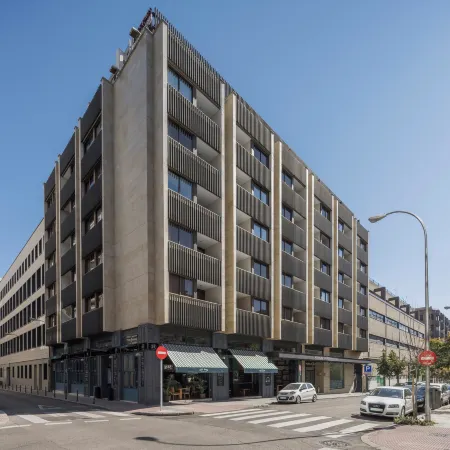 Muralto Madrid Princesa Отели рядом с достопримечательностью «Монклоа-Аравака»