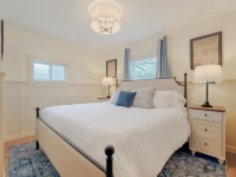 Newly Listed Cottage w/ Firepit 10 Min To Beach - Drive To Acadia & Bar Harbor!