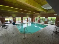 Holiday Inn Express & Suites BLOOMINGTON - MPLS ARPT AREA W by IHG - Pools