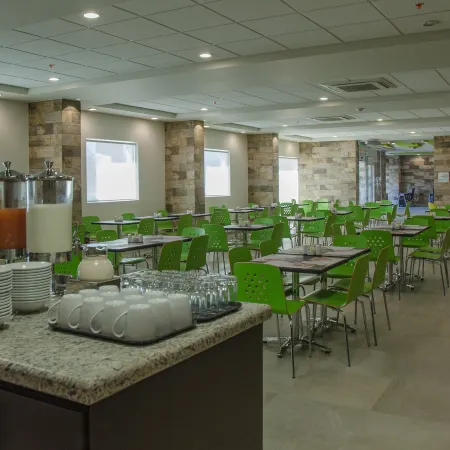Holiday Inn Express & Suites CELAYA by IHG