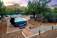Heated Infinity Pool - New West Sedona - Spectacular Red Rock Views