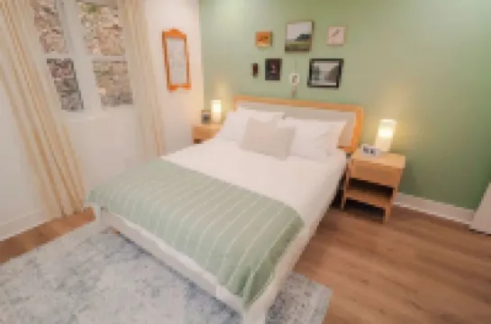 ザ グリーンハウス ウィズ インドア スライド クローズ トゥ ホッキング ヒルズ