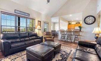 Rest Nest in the Heart of Ozark's Nature!