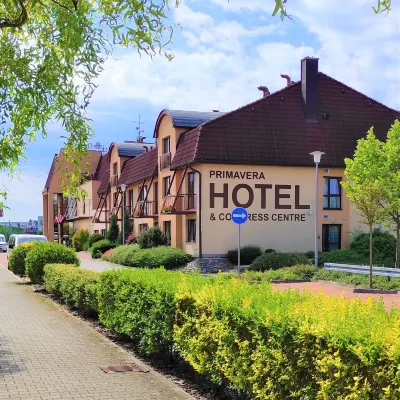 Primavera Hotel & Congress Centre Hotels near Main Train Station