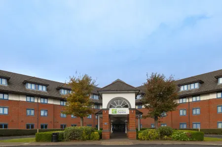 Holiday Inn Express Birmingham Airport NEC Отели рядом с достопримечательностью «Лайбрари оф Бирмингем»
