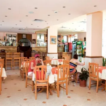 Sunny Day Club Hotel