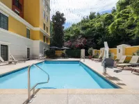 Hampton Inn & Suites Charlotte/SouthPark at Phillips Place Hotels near Sharon Golf Course