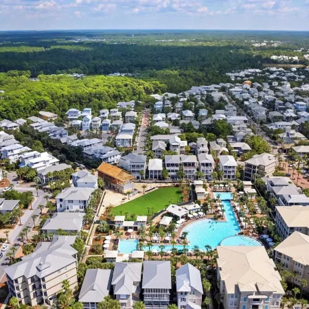 3 Ensuite Bedrooms, Porches & BBQ Near Inlet Beach 30A Ciel Bleu by Avantstay