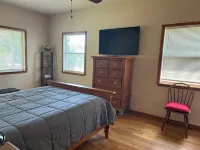 Enjoy a stay at this quaint 3 bedroom 2 bath home near downtown Mandeville. Hotels in Mandeville