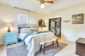 Zanesville Apartment w/ Porch - 3 Mi to Downtown!
