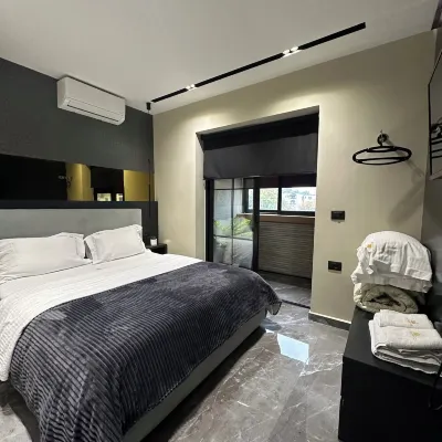 La Mirage Suites & Apartments Hotels near Checkpoint