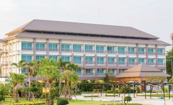 Swan Lake Hotel Sattahip