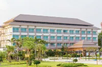 Swan Lake Hotel Sattahip - Mountain view