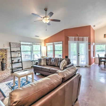 Charming Home < 10 Mi to Sequoia Nat'l Park!