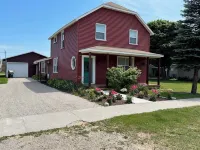 Big Red a newly renovated 4 bedroom historic home in the heart of Grand Marais!