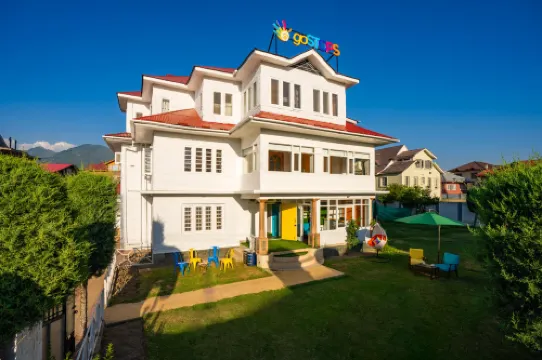 โกสต็อปส์ ศรีนาการ์