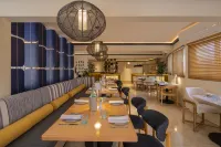 voco SURFSIDE ARUBA by IHG - parking