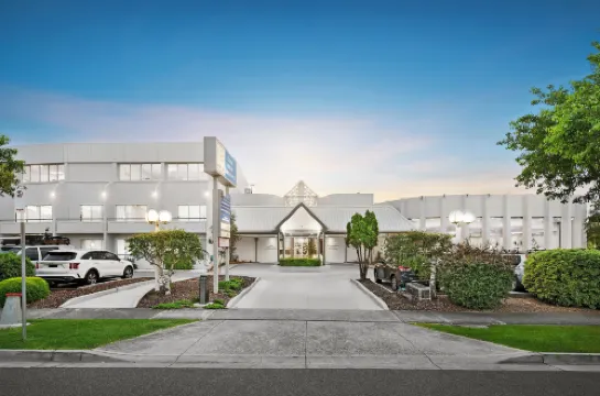 Ciloms Airport Lodge