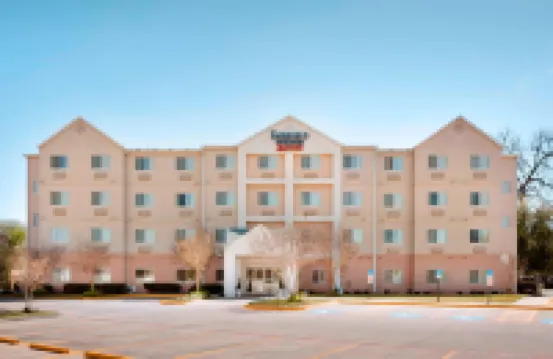Fairfield Inn & Suites Fort Worth University Drive Hotels near Dickies Arena