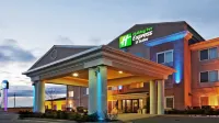Holiday Inn Express & Suites CHICKASHA by IHG