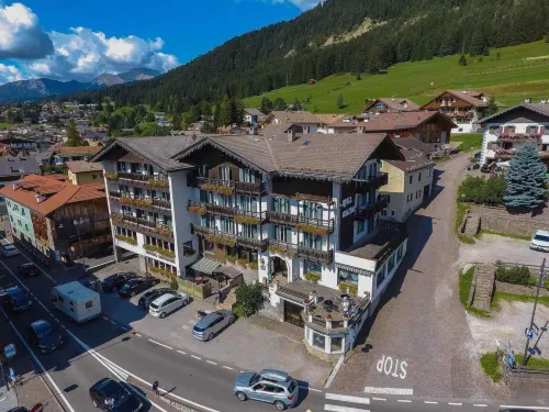 GH Hotel Monzoni Hotels in Pera