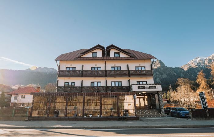 Suru Hotel & Restaurant