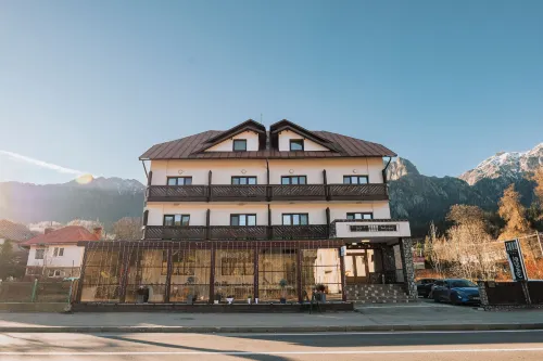Suru Hotel & Restaurant - Balcony