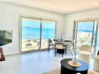 L'onde Turquoise - apartment with feet in the water - Apartments